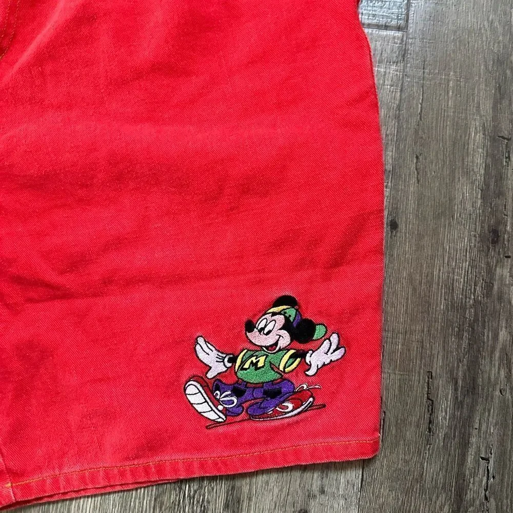 VINTAGE 1990S WALT DISNEY MICKEY MOUSE RED DENIM SHORTS SIZE 40